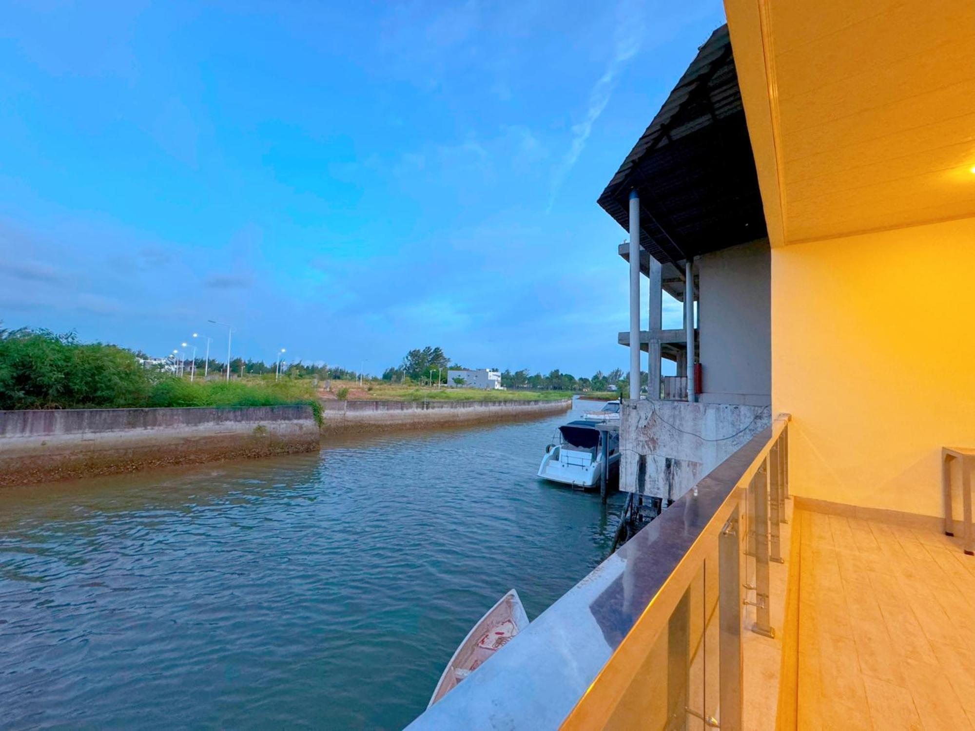Canoe And Fishing , Free Pickup Villa Batam Exterior photo
